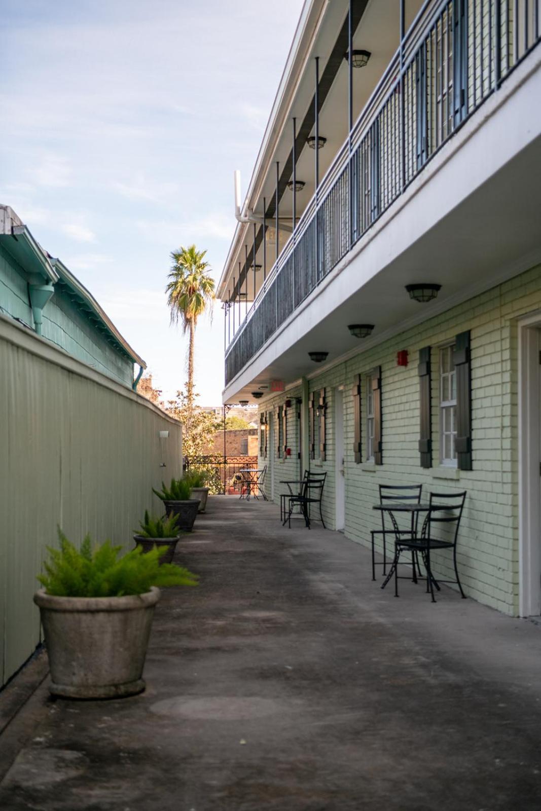 French Quarter Suites Hotel New Orleans Esterno foto