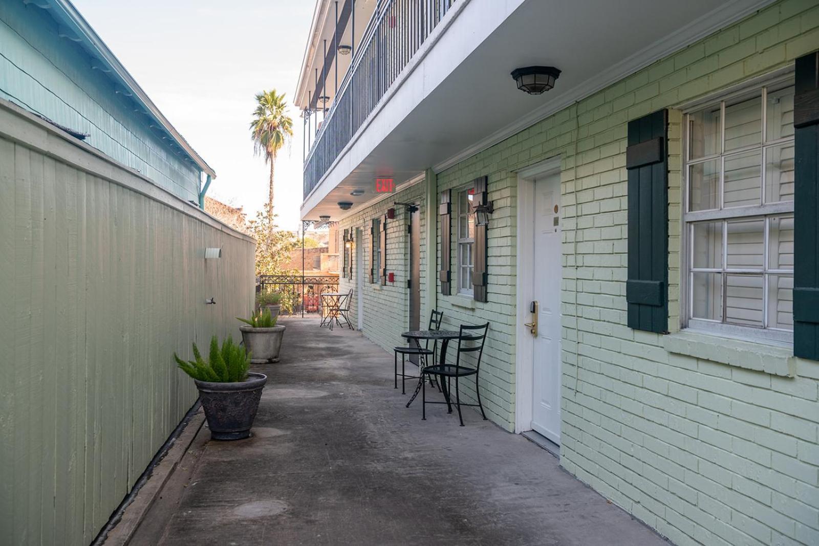 French Quarter Suites Hotel New Orleans Esterno foto