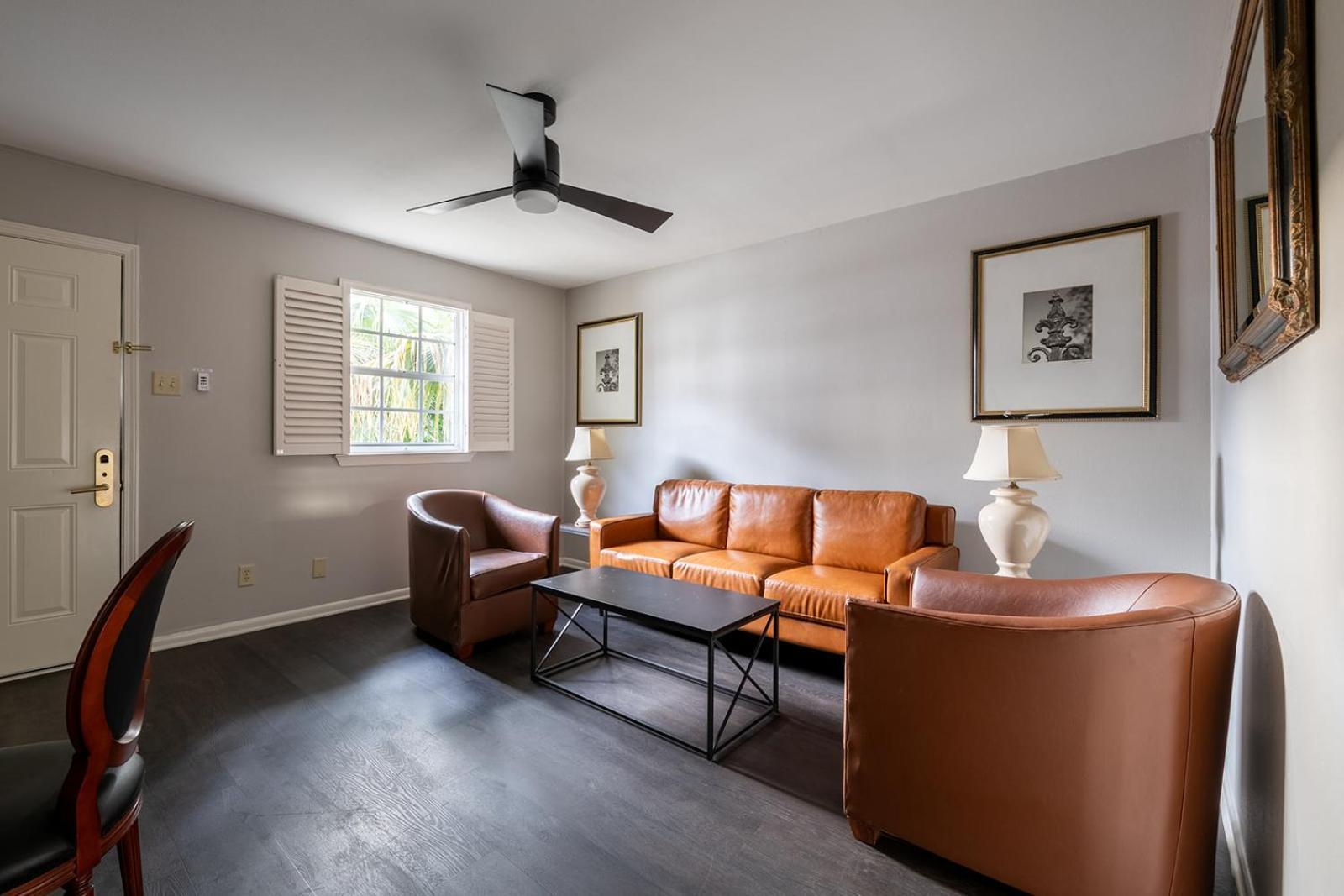 French Quarter Suites Hotel New Orleans Esterno foto