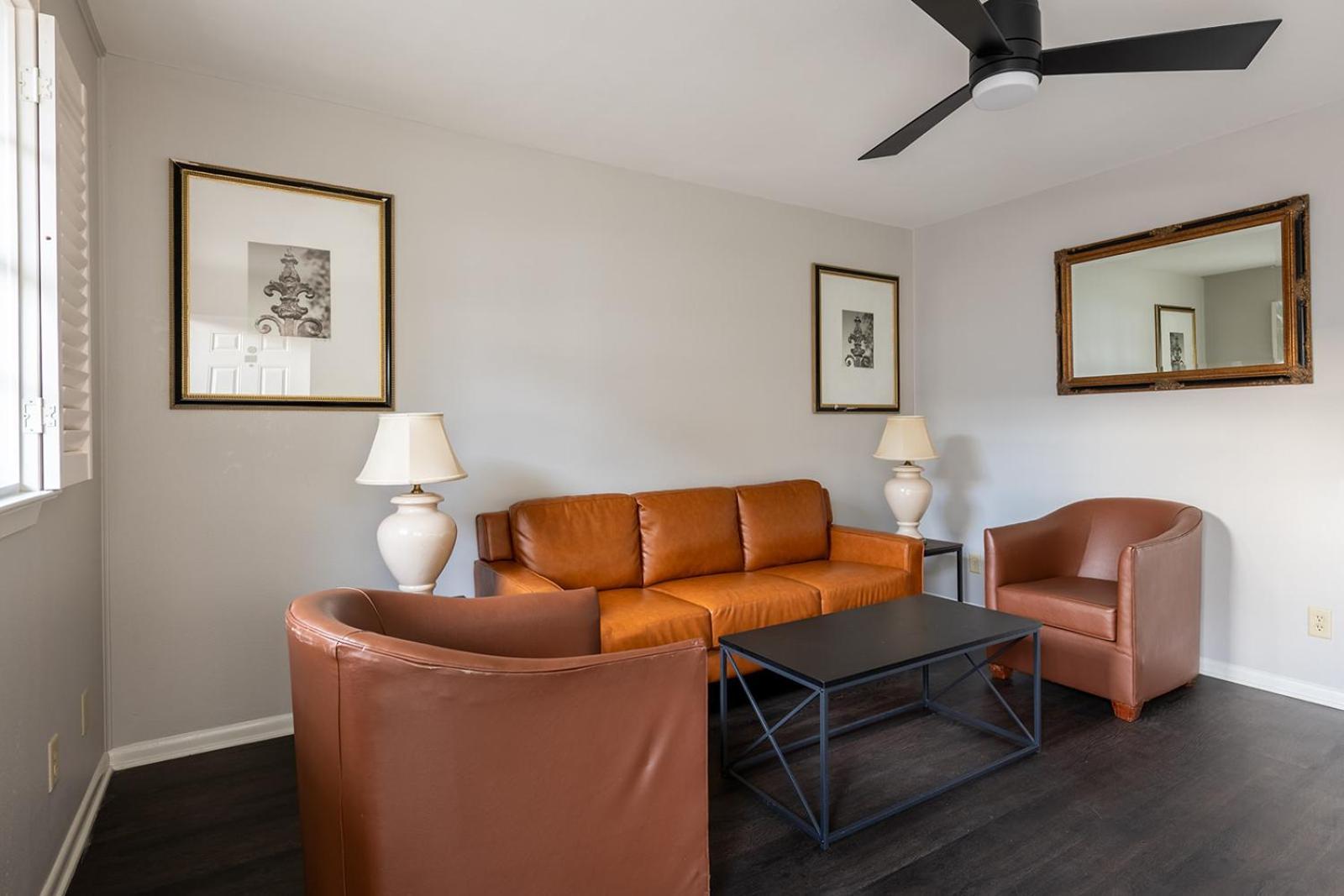 French Quarter Suites Hotel New Orleans Esterno foto