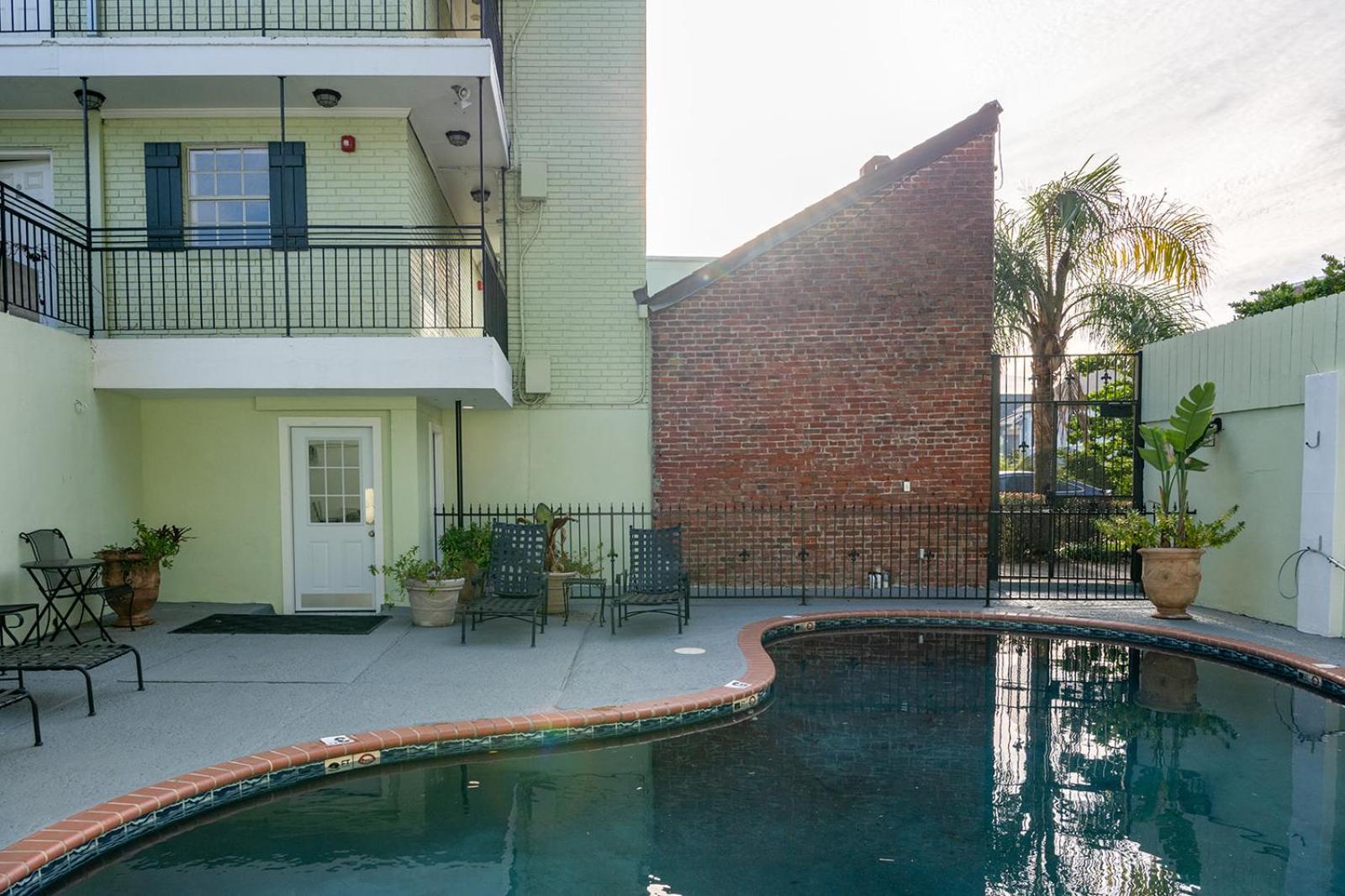 French Quarter Suites Hotel New Orleans Esterno foto