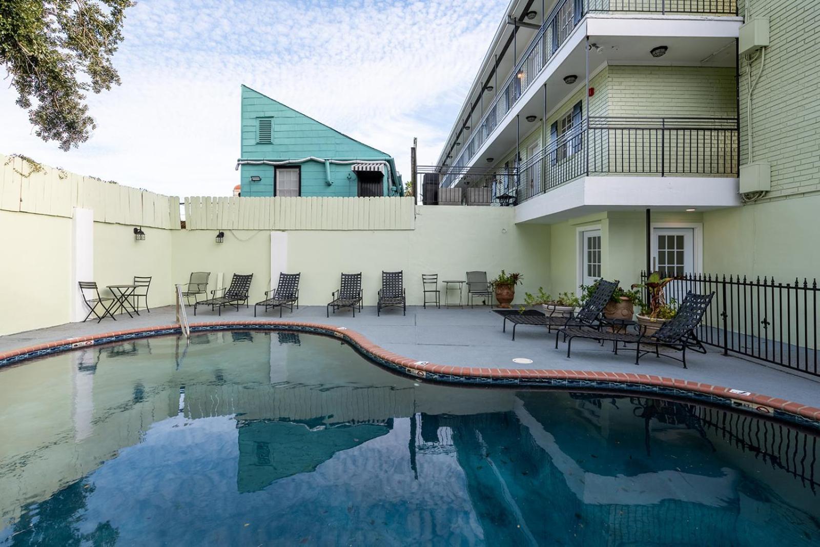 French Quarter Suites Hotel New Orleans Esterno foto