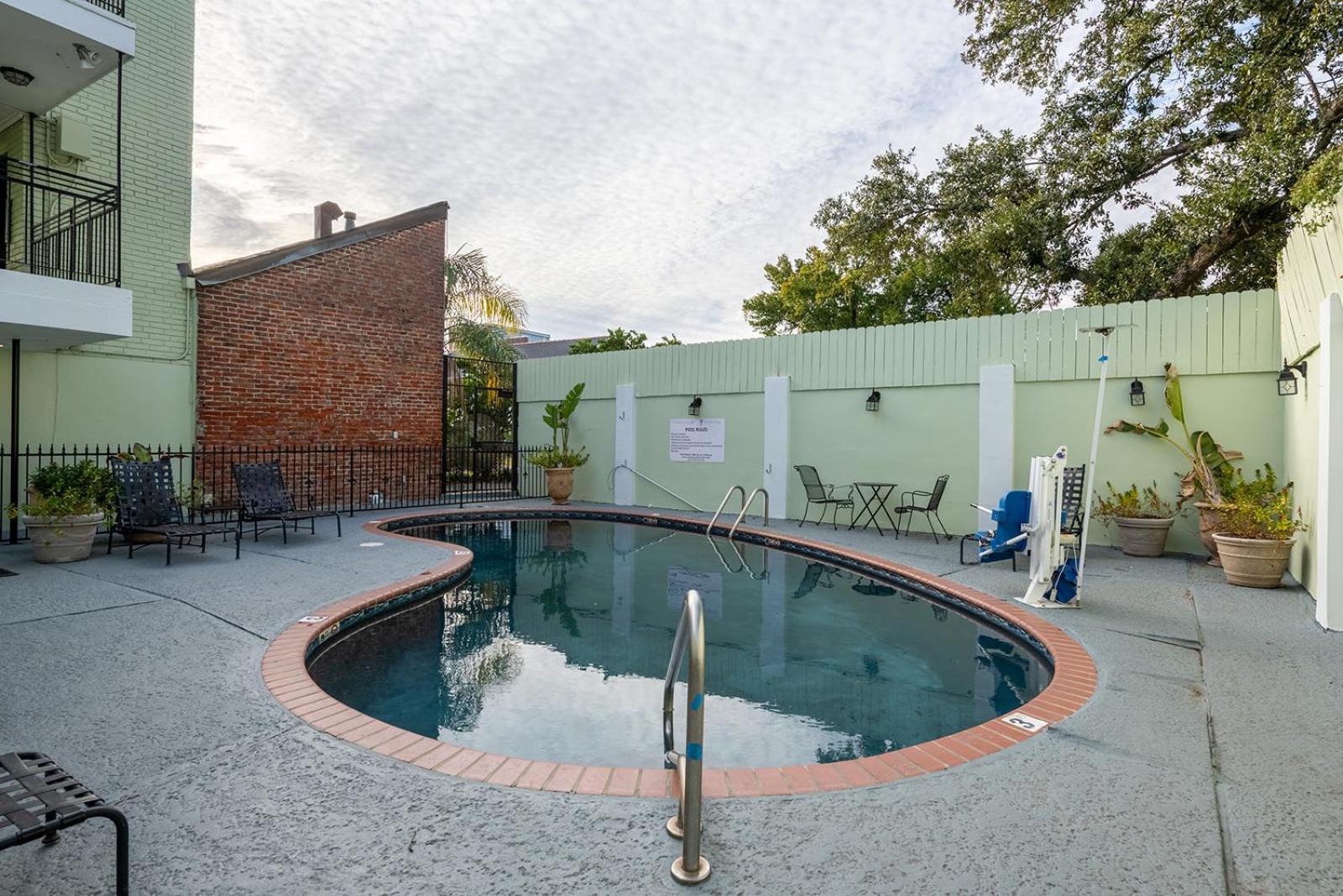 French Quarter Suites Hotel New Orleans Esterno foto