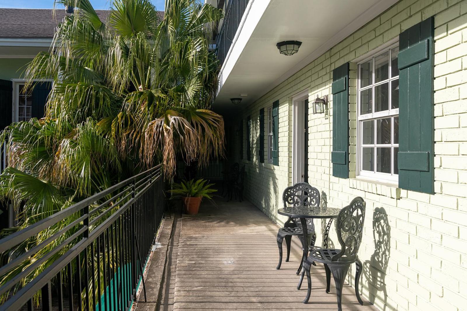 French Quarter Suites Hotel New Orleans Esterno foto